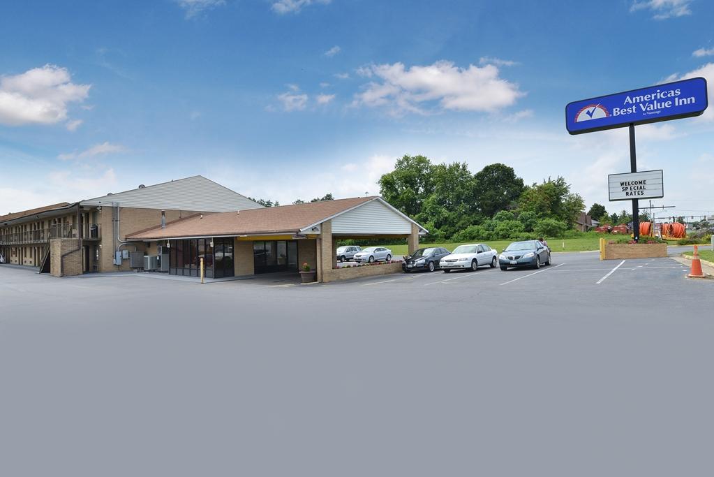 Americas Best Value Inn - Fredericksburg North Zewnętrze zdjęcie
