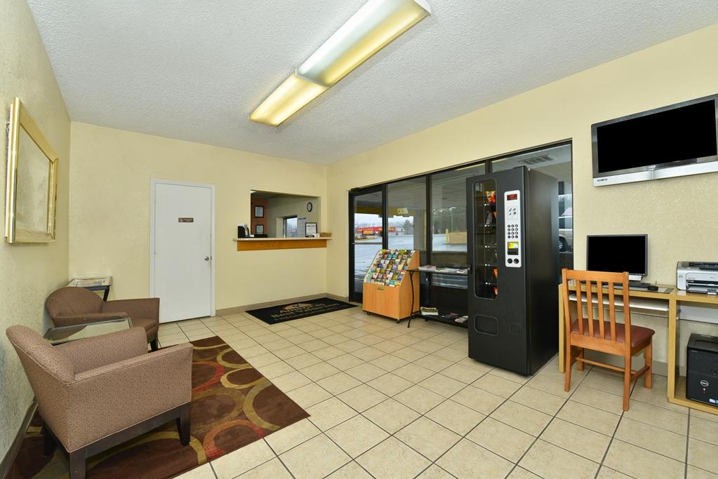 Americas Best Value Inn - Fredericksburg North Wnętrze zdjęcie