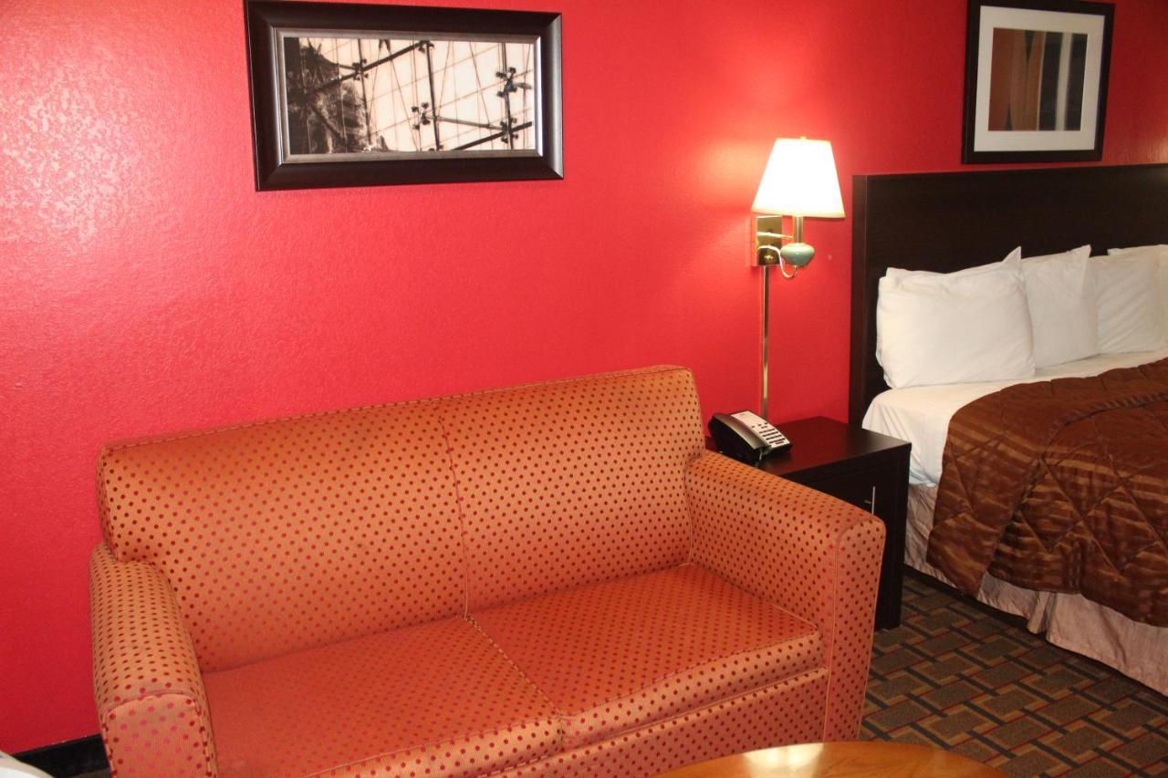 Americas Best Value Inn - Fredericksburg North Zewnętrze zdjęcie